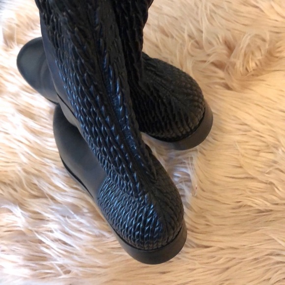 NWT COLE HAAN Women’s Tall Black Leather Stretch Business Casual Preppy Boots 5 - Picture 4 of 13